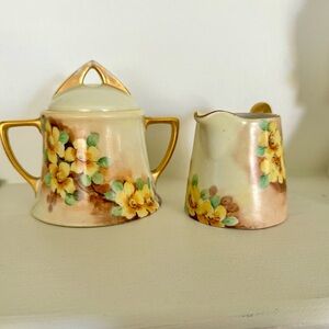Vintage cream and sugar set